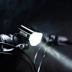 Lezyne Vervangingsbeugel - Voor E-bike Verlichting -Fiets Bevordering 220414 NewProducts TCD04590 Edit 1500 75c797b7 57ae 49f4 955f 43c6be9cb363 1400x