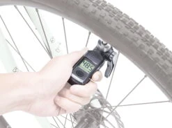 Topeak Shuttle Gauge Digitale Persluchtmeter -Fiets Bevordering shuttle gauge digital 3